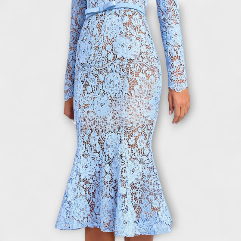 Freya - Elegantní Midi Šaty z Květnaté Krajky
